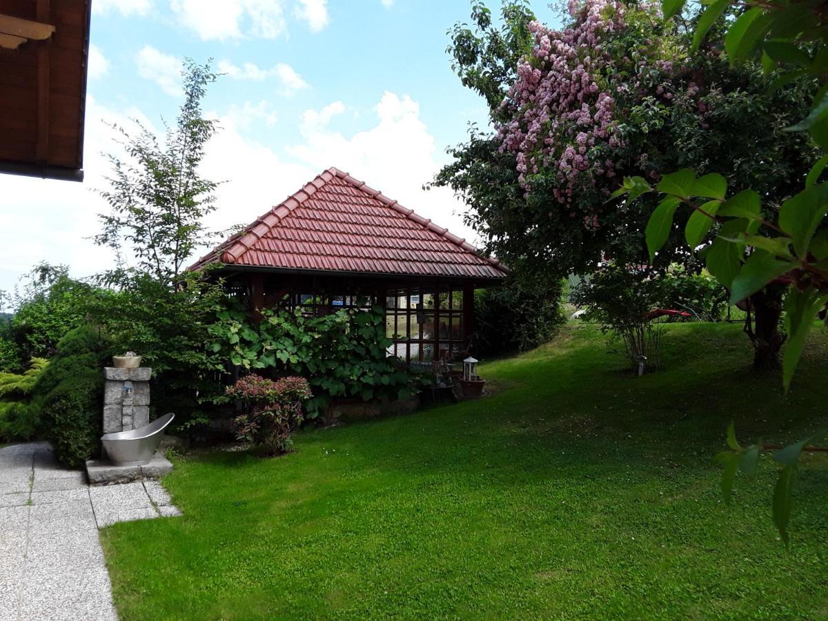 Anna'S Home - Ferienwohnungen Ratsch an der Weinstrasse Exterior foto