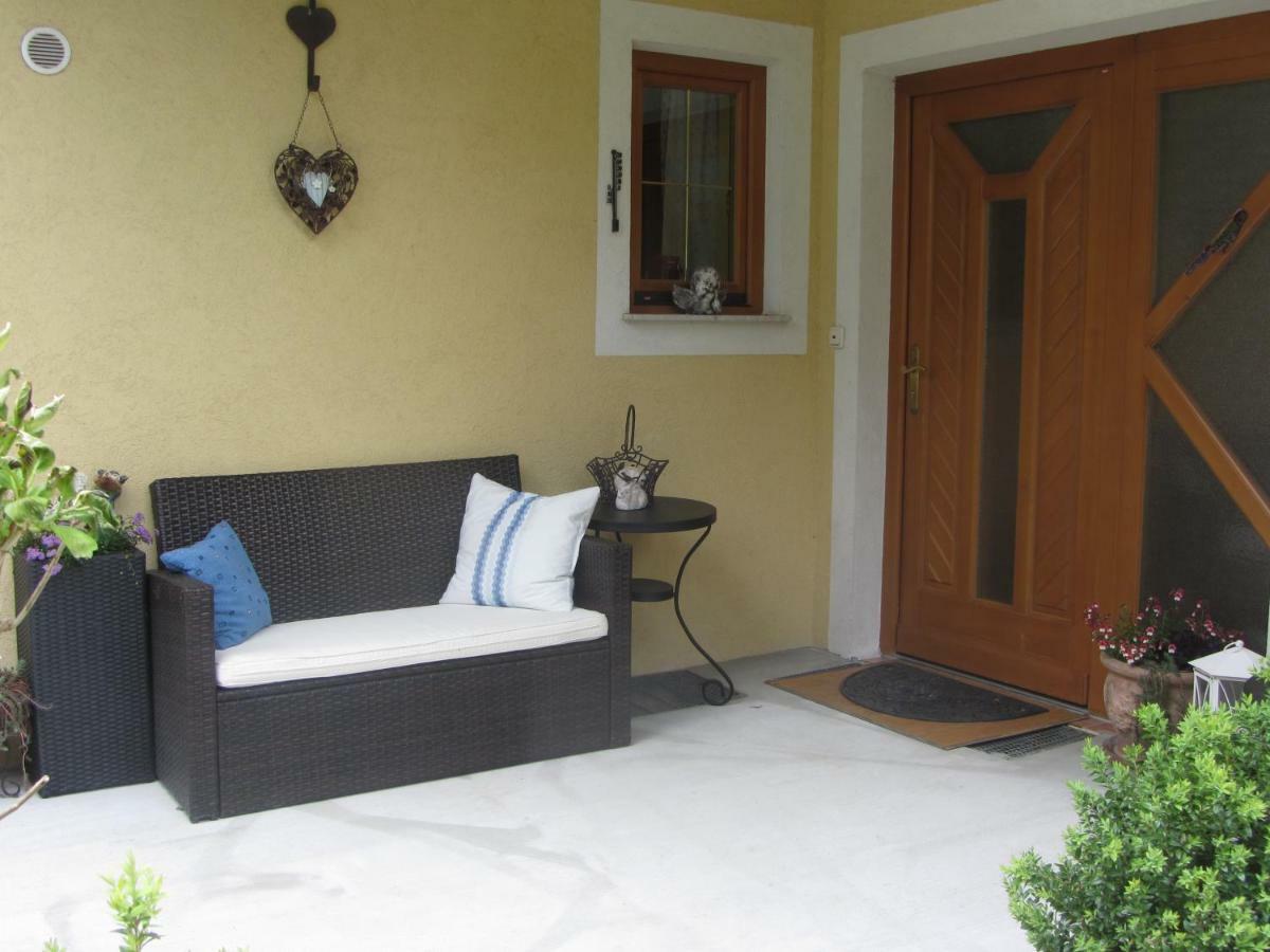 Anna'S Home - Ferienwohnungen Ratsch an der Weinstrasse Exterior foto