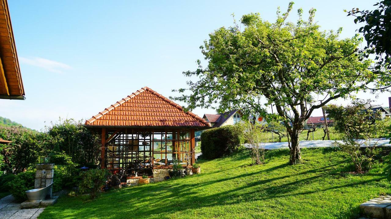 Anna'S Home - Ferienwohnungen Ratsch an der Weinstrasse Exterior foto