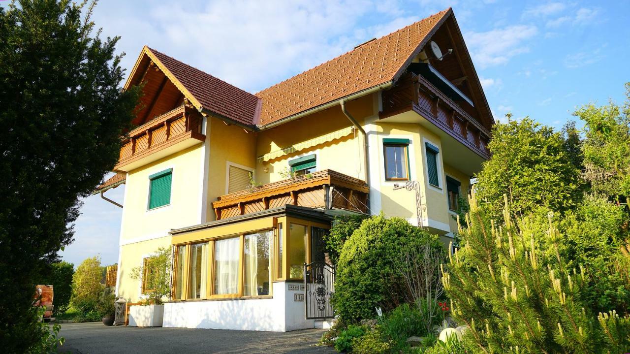 Anna'S Home - Ferienwohnungen Ratsch an der Weinstrasse Exterior foto