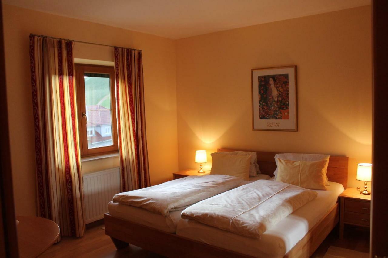 Anna'S Home - Ferienwohnungen Ratsch an der Weinstrasse Exterior foto