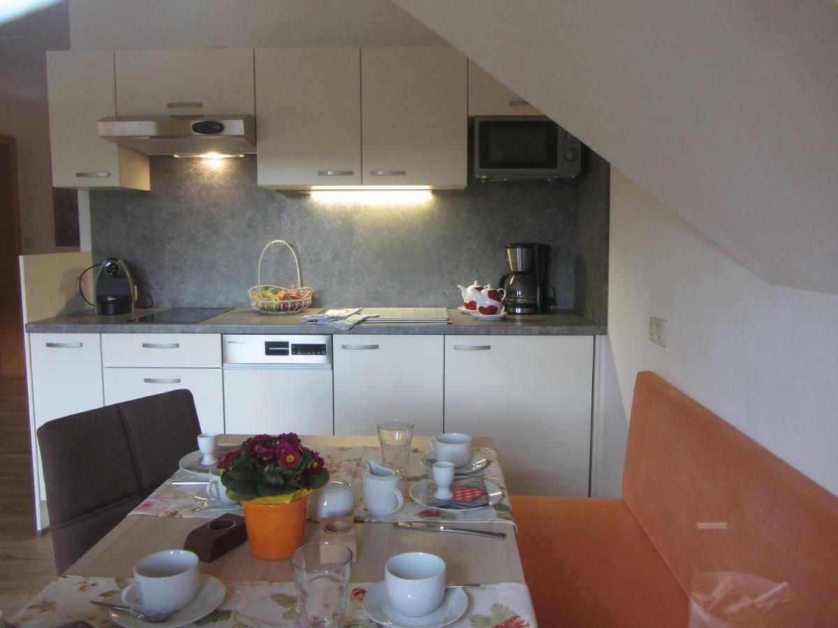 Anna'S Home - Ferienwohnungen Ratsch an der Weinstrasse Exterior foto